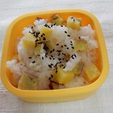 秋の味覚♪さつまいもの炊き込みごはん（減塩）